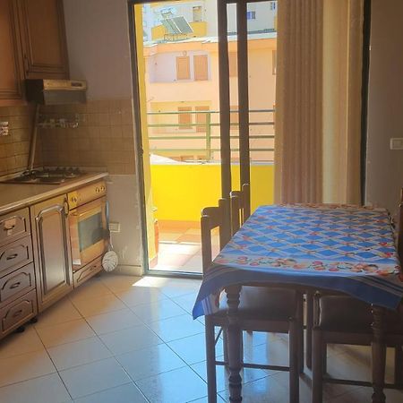 Charming Apartment Lushnje Екстер'єр фото